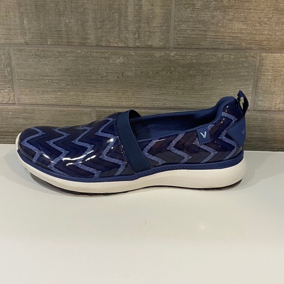 Vionic Fiona Pro Slip On Slip Resistant Shoes in Navy Chevron Size 8 - Picture 6 of 12